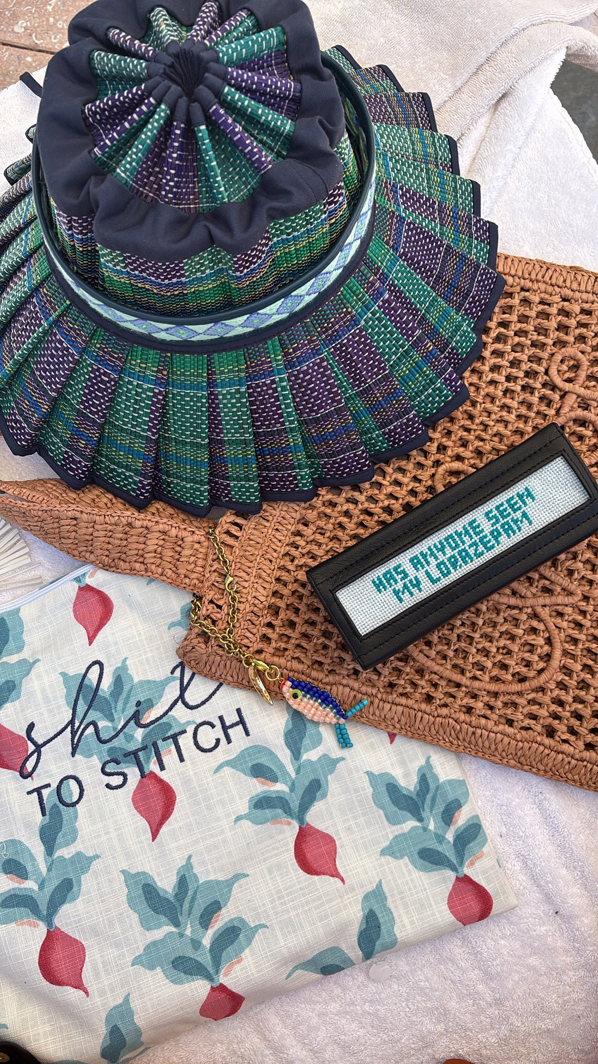 self-finishing pill box