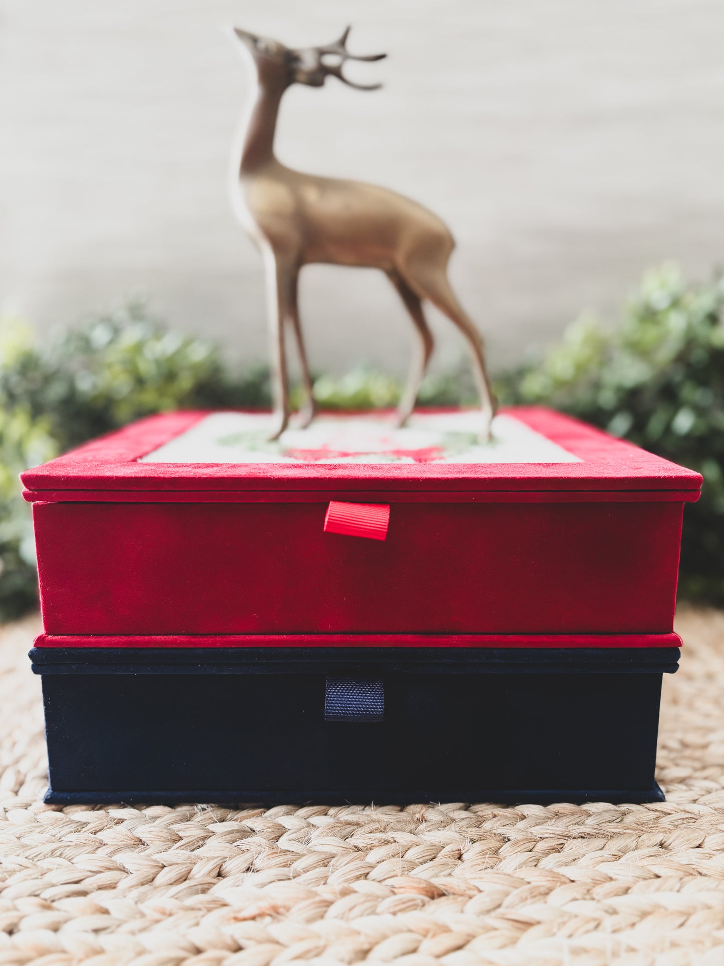 Velvet self-finishing Christmas Card Box with insert top