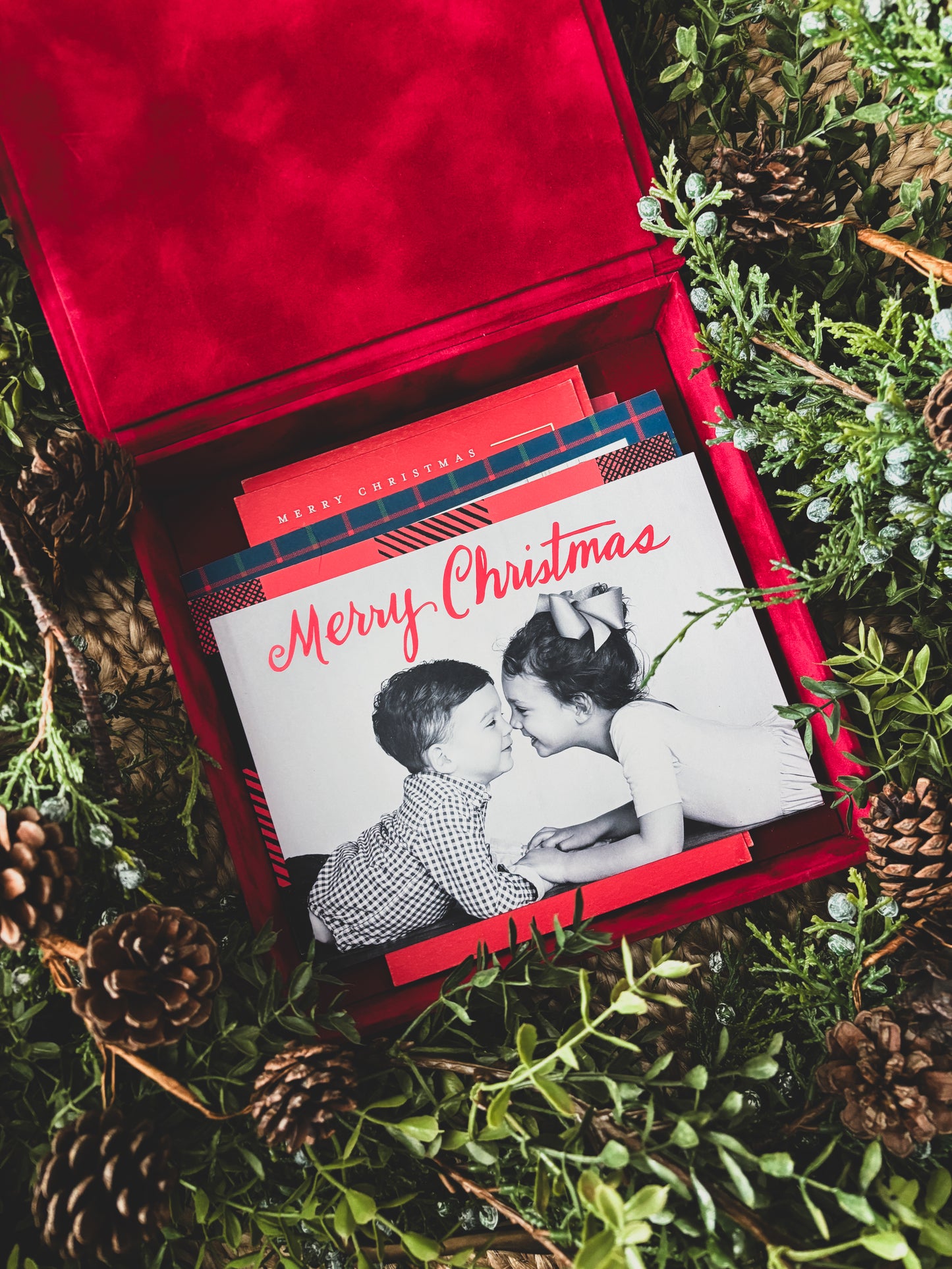 Velvet self-finishing Christmas Card Box with insert top