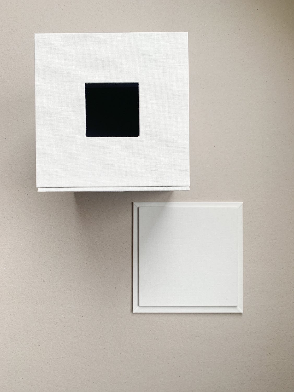 self-finishing Linen Tissue Box with insert front