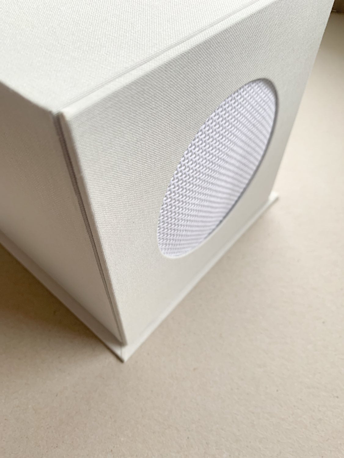 self-finishing Linen Tissue Box with insert front